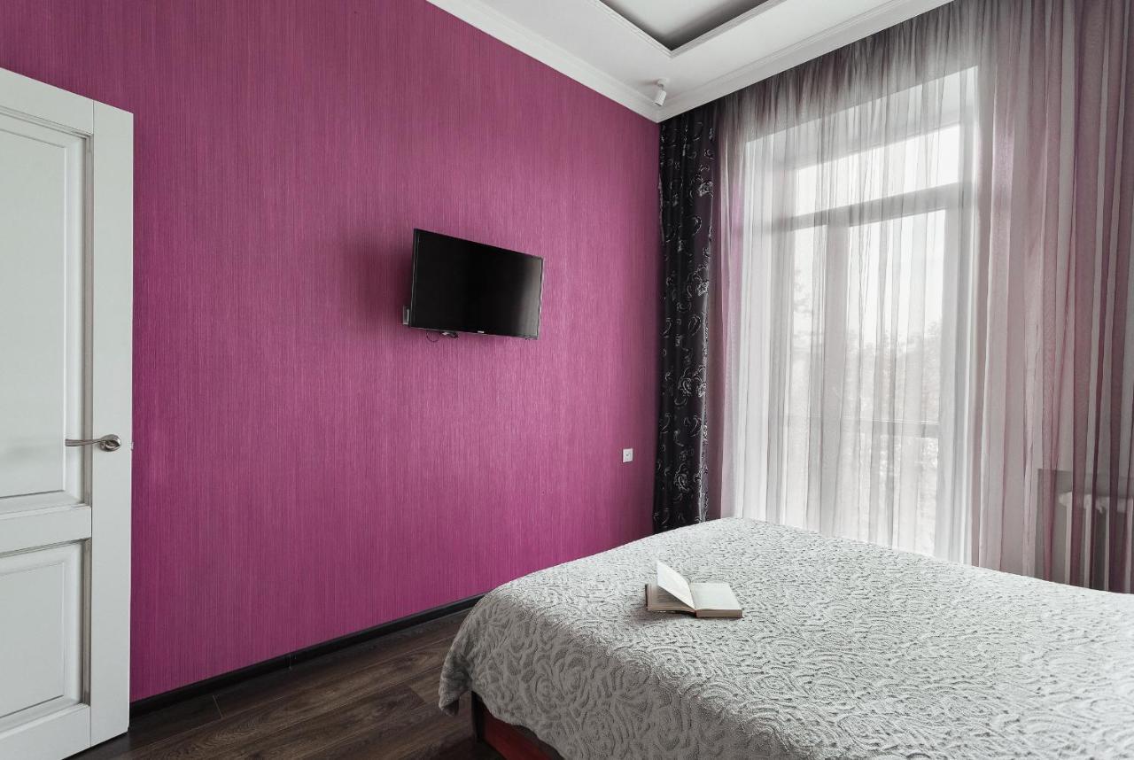 2 Bedroom on Deribasovskaya Str. Odessa Eksteriør billede